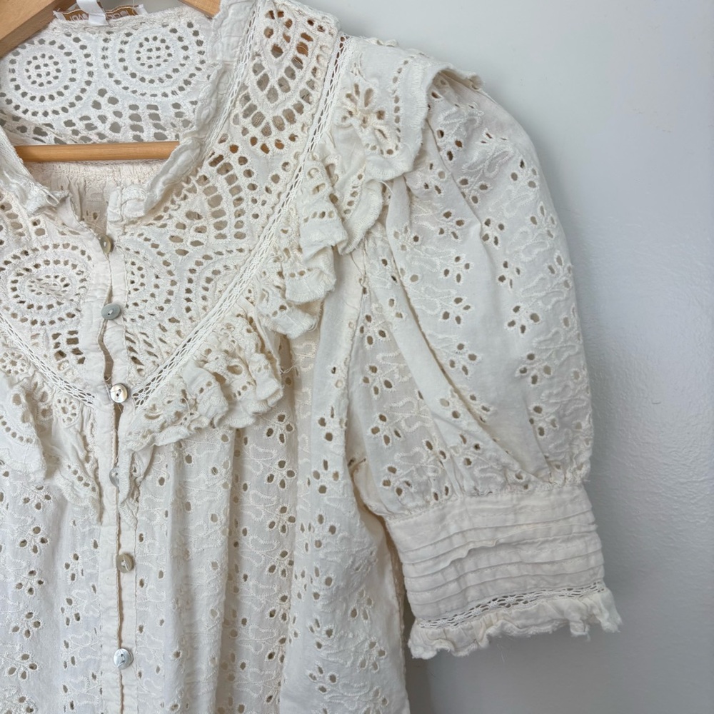 Love The Label Anthropologie‎ Dreamer Ruffled Eyelet Blouse 100% Cotton Size L - Picture 5 of 9